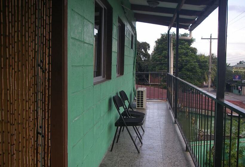 هتل Guesthouse Dos Molinos B&b