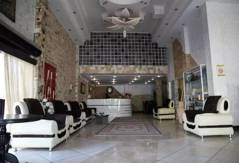 هتل Kourosh Apartment