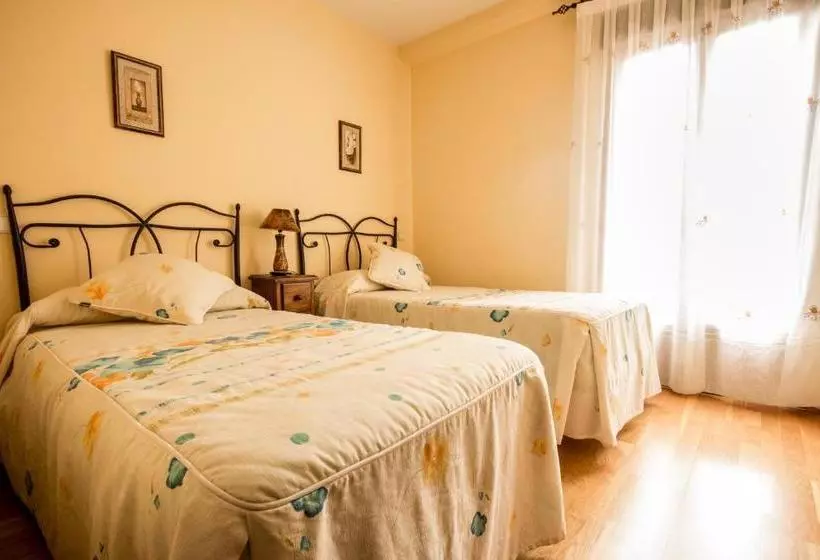 Hotelli Rural El Paraiso De Gredos