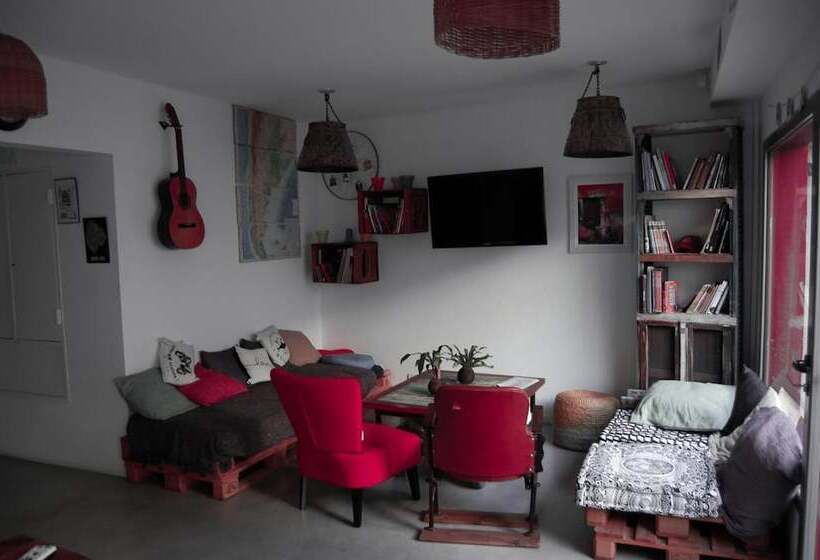 Malevo Murana Hostel