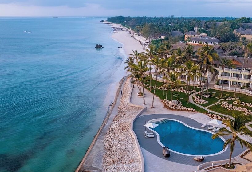 استراحتگاه Hemingways Watamu