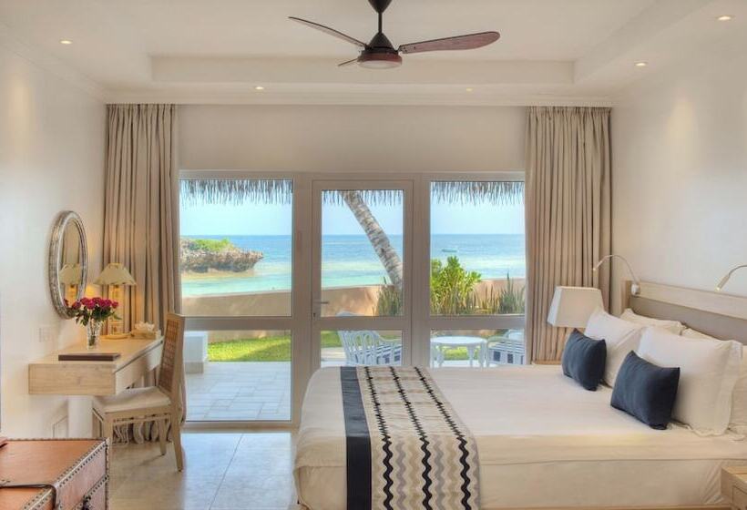 استراحتگاه Hemingways Watamu