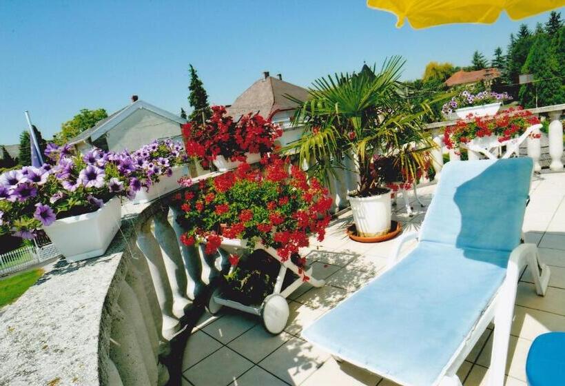 Steinhaus Bed & Breakfast