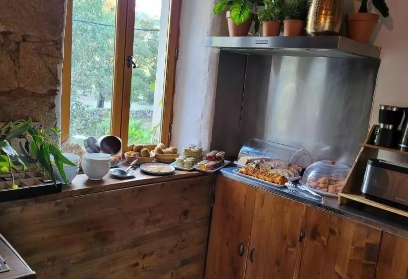 تختخواب و صبحانه Chambres D Hôtes Barraconu