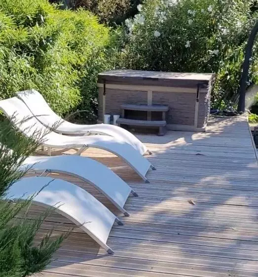 تختخواب و صبحانه Chambres D Hôtes Barraconu