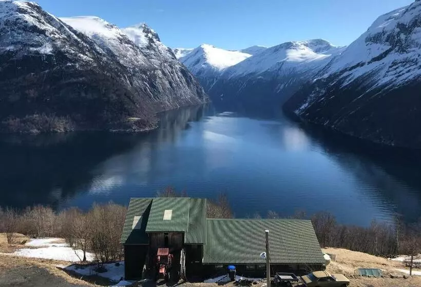 Hellesylt Hostel And Motel