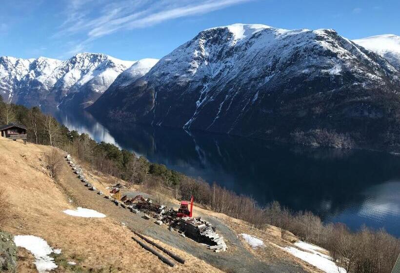 Hellesylt Hostel And Motel