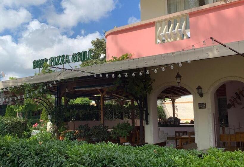 호텔 Arkadia Guest House