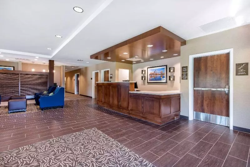 ホテル Comfort Inn & Suites At Crossplex Village