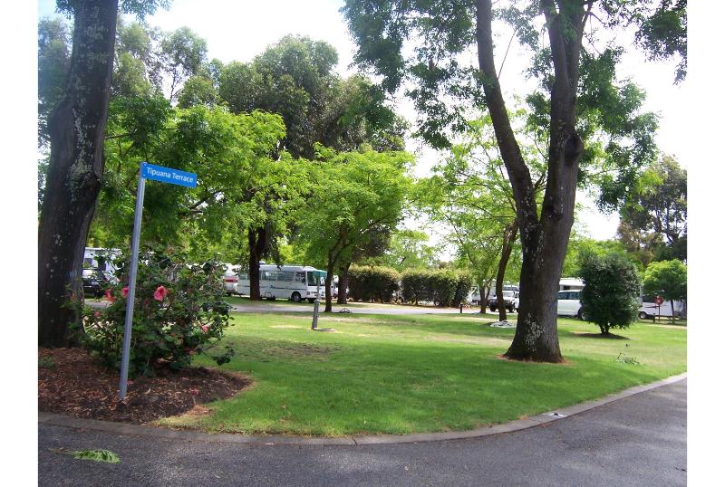 Отель Discovery Parks  Perth Airport