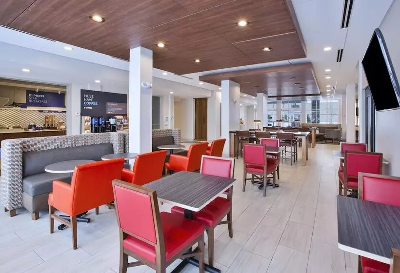 Hotelli Holiday Inn Express   Auburn Hills South, An Ihg