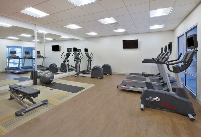 Отель Holiday Inn Express   Auburn Hills South, An Ihg