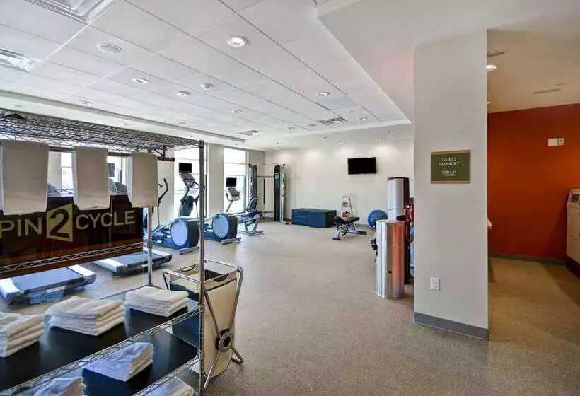 ホテル Home2 Suites By Hilton Perrysburg Levis Commons Toledo