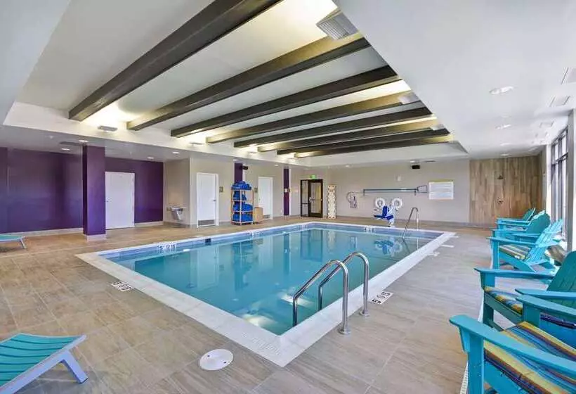 ホテル Home2 Suites By Hilton Perrysburg Levis Commons Toledo