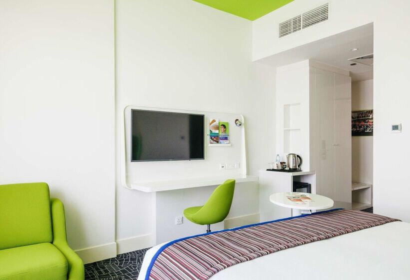 هتل Park Inn By Radisson Dubai Motor City