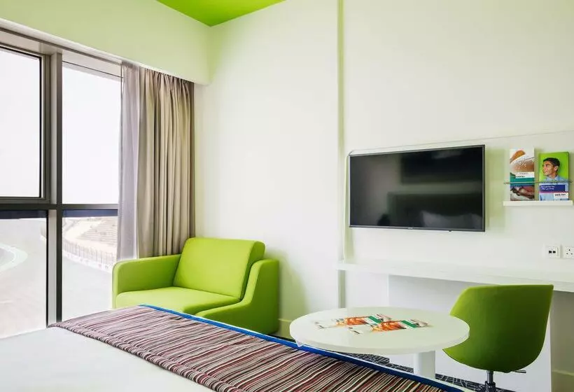 هتل Park Inn By Radisson Dubai Motor City