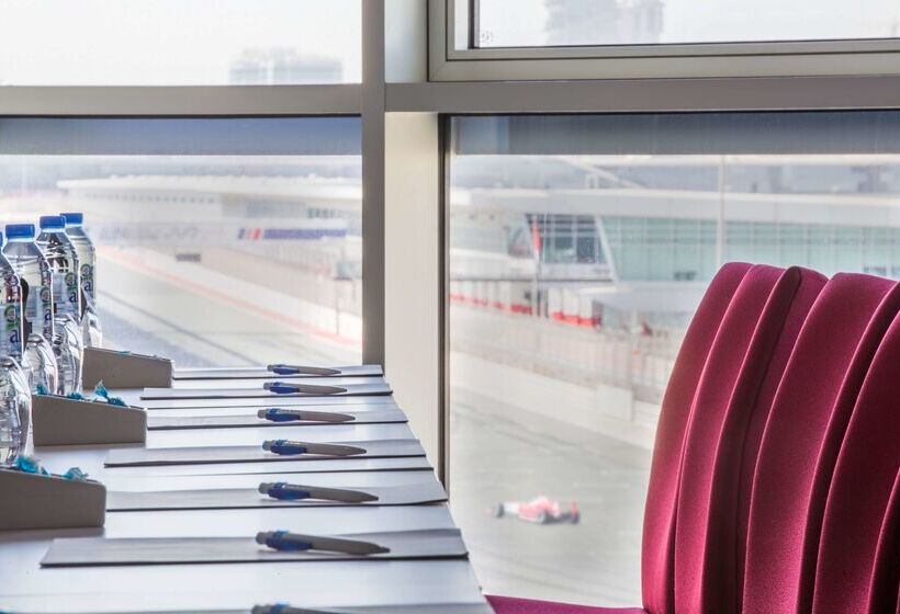 هتل Park Inn By Radisson Dubai Motor City