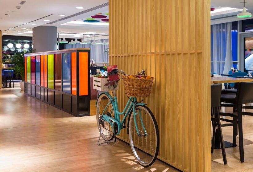 هتل Park Inn By Radisson Dubai Motor City