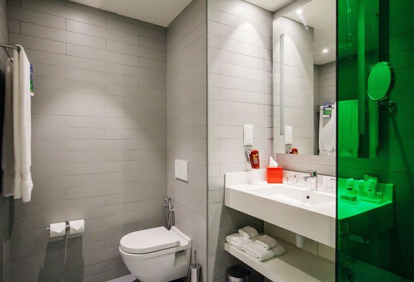 هتل Park Inn By Radisson Dubai Motor City