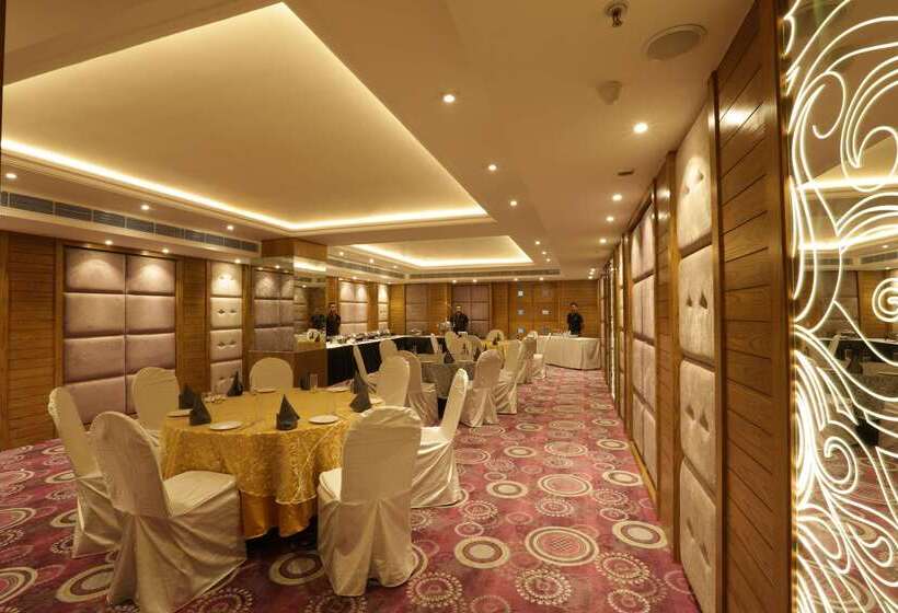 هتل Ramada Encore Jalandhar