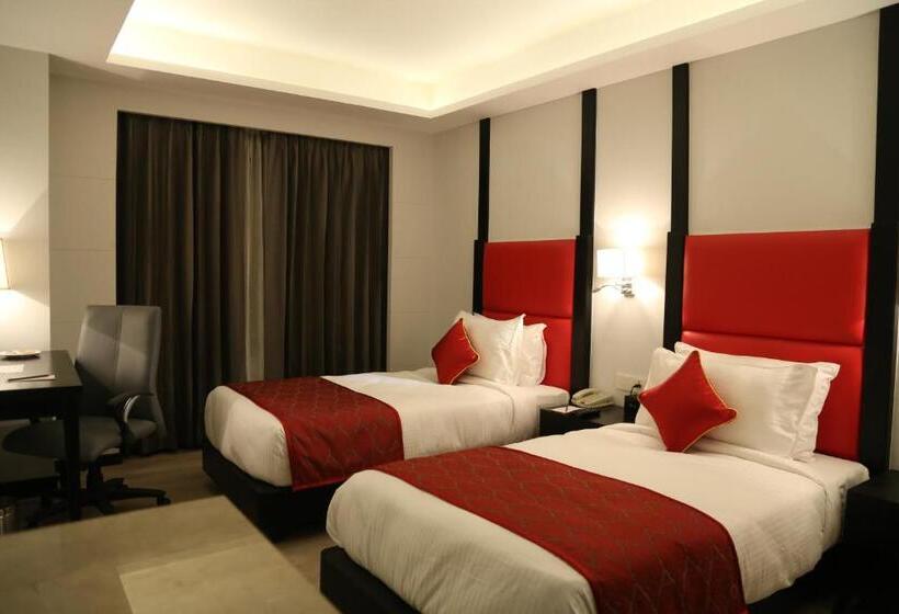 هتل Ramada Encore Jalandhar