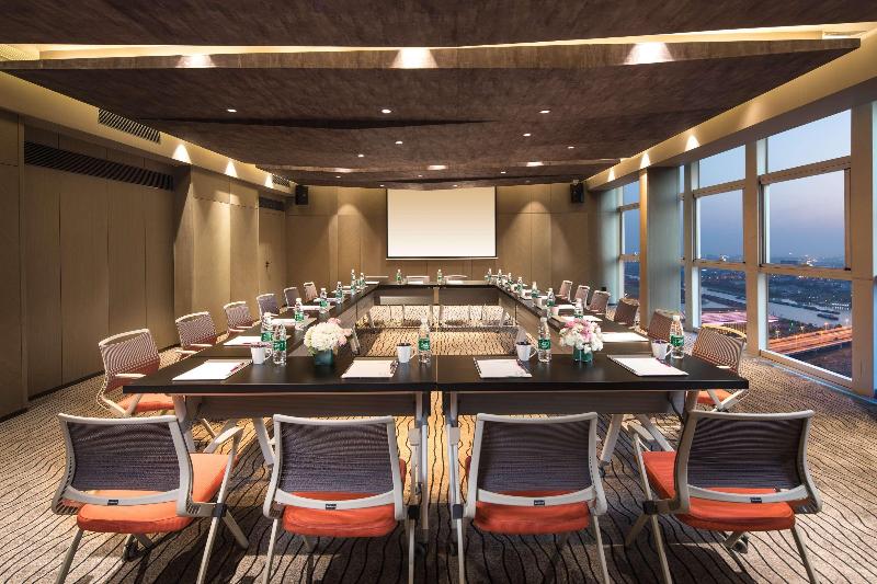 호텔 Ramada Encore By Wyndham Yangzhoudong Railway Station