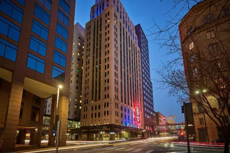 ホテル Renaissance Saint Elm Dallas Downtown