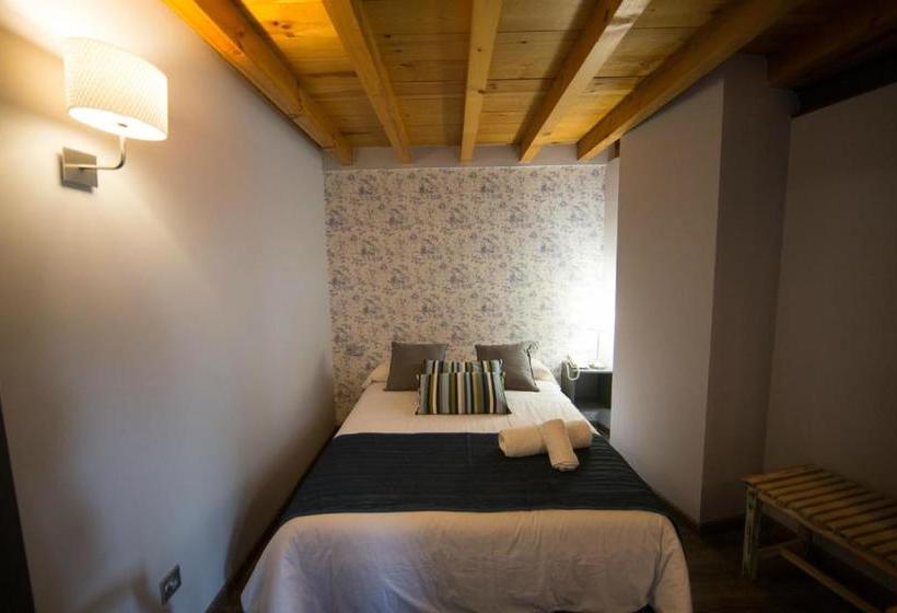 هتل روستایی El Capricho De Valérie