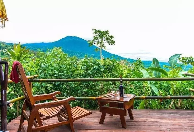 هتل Sang Giri Mountain Tent Resort By Ahm
