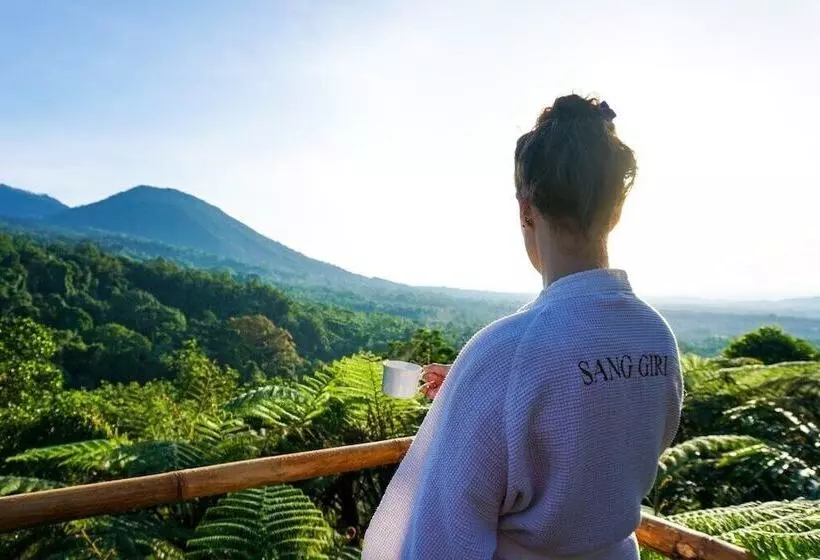 هتل Sang Giri Mountain Tent Resort By Ahm