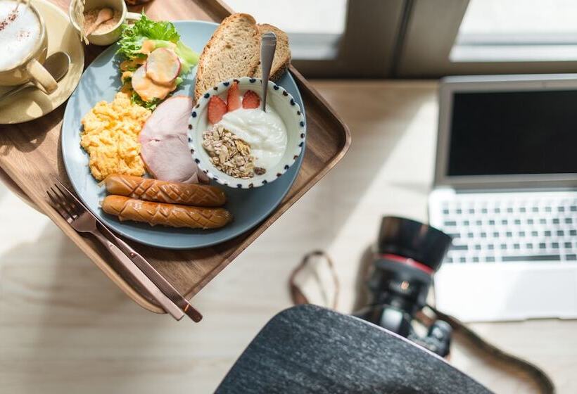 Szálloda Saturdays Residence By Brown Starling