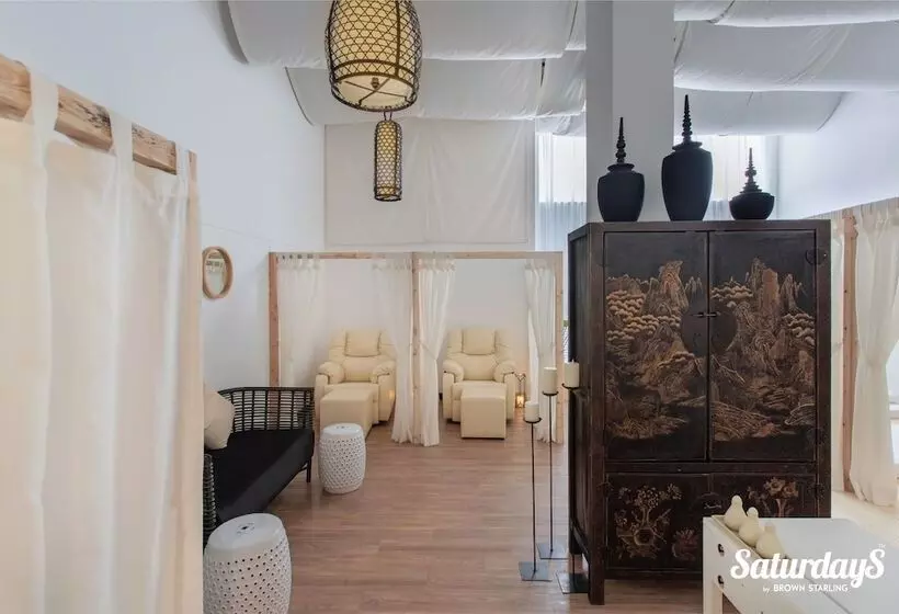 Hotelli Saturdays Residence By Brown Starling