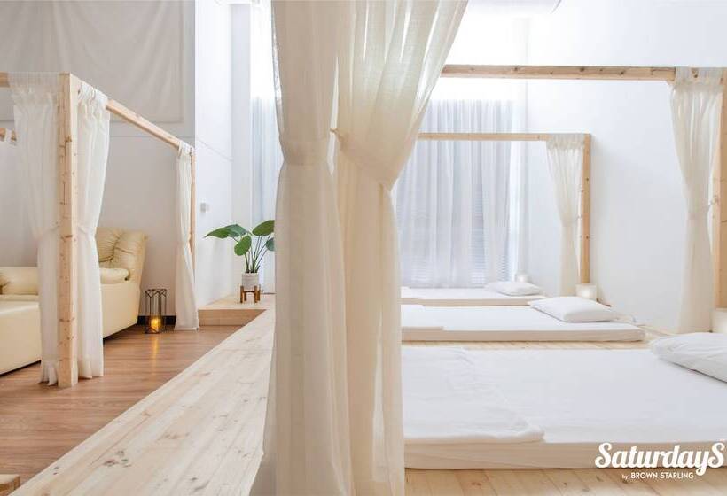 Szálloda Saturdays Residence By Brown Starling