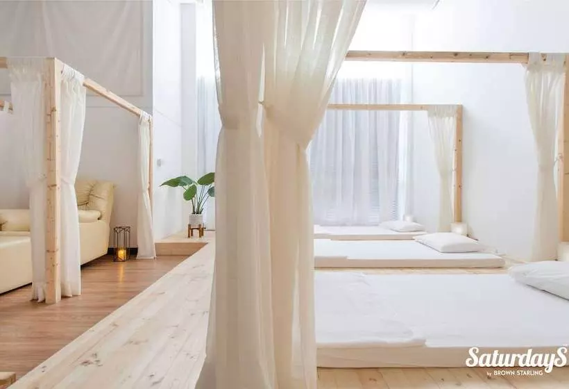 Hotelli Saturdays Residence By Brown Starling