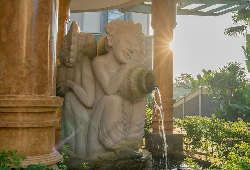 בית מלון כפרי Seres Springs Resort & Spa, Singakerta