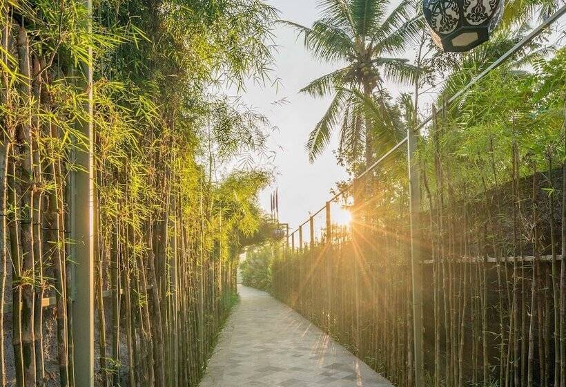 בית מלון כפרי Seres Springs Resort & Spa, Singakerta