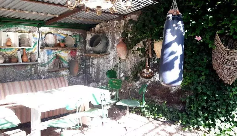 هاستل Lovely Goris