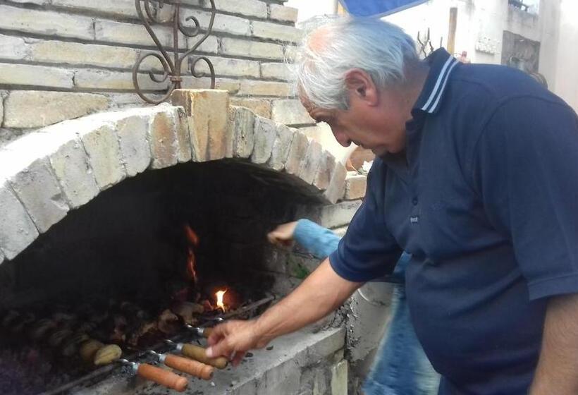 هاستل Lovely Goris