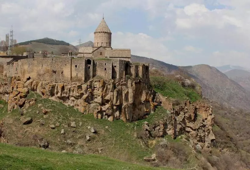 هاستل Lovely Goris