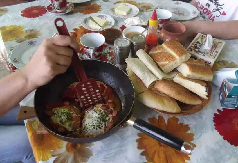 هاستل Lovely Goris