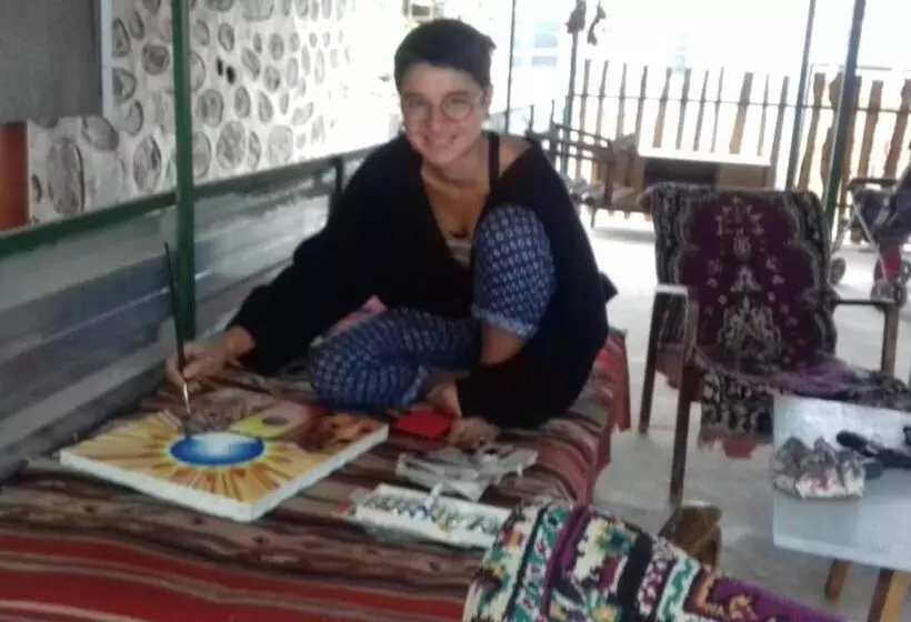 هاستل Lovely Goris