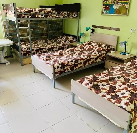 هاستل Lovely Goris