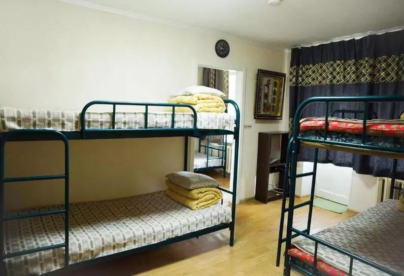 هاستل Ub Guesthouse & Tours