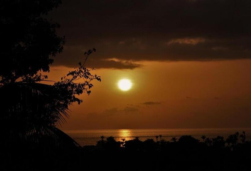 تختخواب و صبحانه Ali Naïs Location