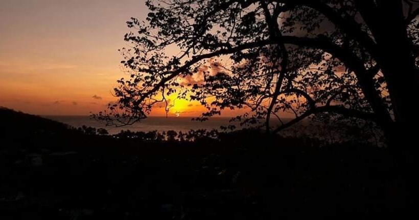 تختخواب و صبحانه Ali Naïs Location