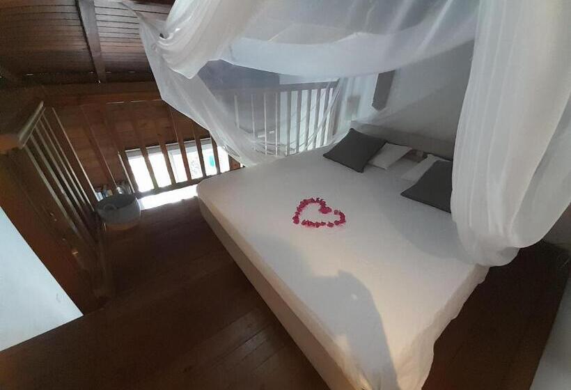 تختخواب و صبحانه Ali Naïs Location