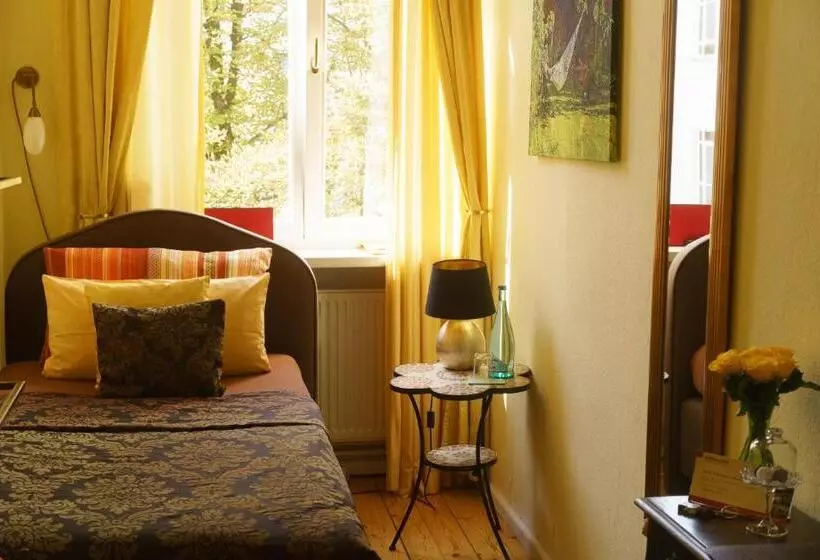 Bed & Breakfast Boutique Hotel Mittendrin Berlin