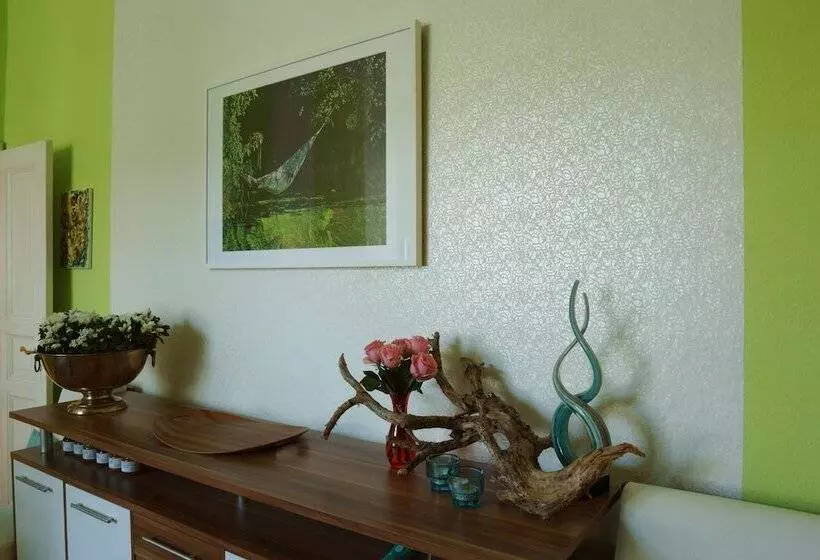 Bed & Breakfast Boutique Hotel Mittendrin Berlin