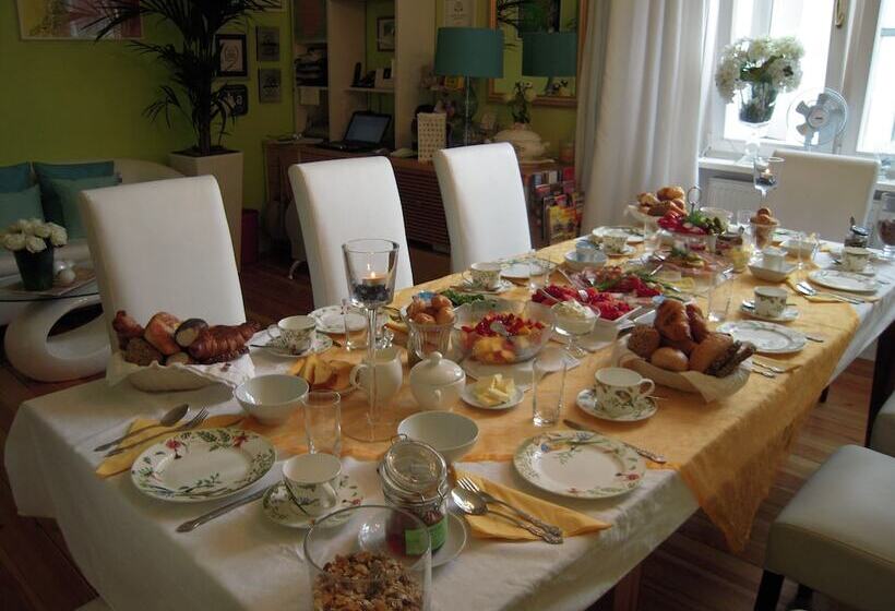 Bed & Breakfast Boutique Hotel Mittendrin Berlin