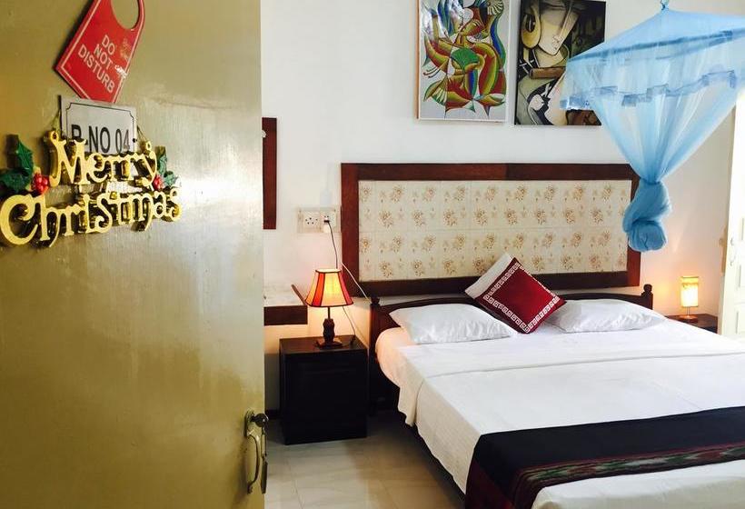 Holiday Nest Bed & Breakfast